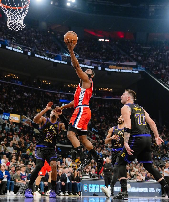 沙巴体育-小卡24分哈登21中6超勇士FMVP，东契奇空砍32+11+8，快船力克湖人